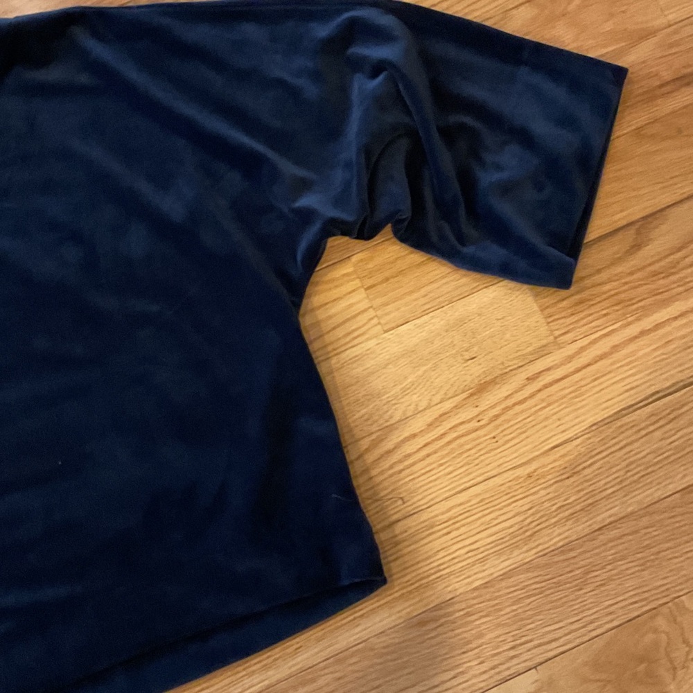 DKNY Navy Blue Wide opening Velvet Long Sleeve Top navy NWOT - Picture 5 of 10